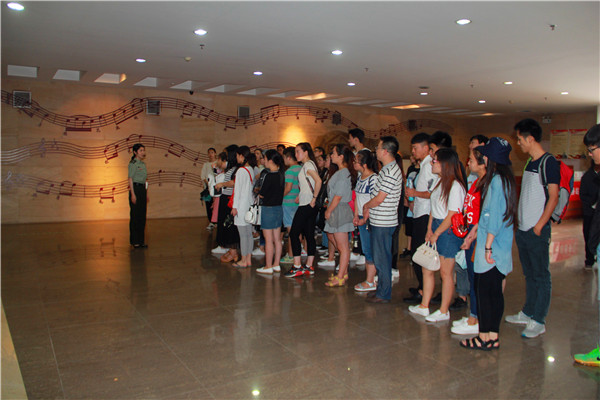 公司员工党员赴鄂豫皖革命纪念馆开展“两学一做”党日活动