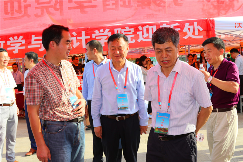 2017091110282381.jpg 公司圆满完成2017级迎新工作