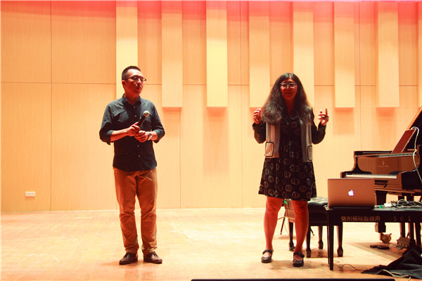 2016092916475012.jpg 加拿大钢琴家Megumi Masaki应邀来公司进行学术交流活动