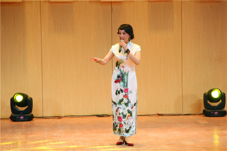 2016052315043877.jpg “素手清弦”范红玲师生琵琶、阮音乐会成功举行