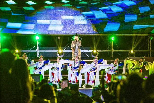 公司师生参演茶文化节晚会获好评