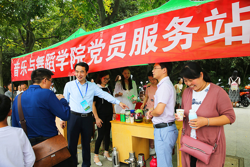 2017091110285821.jpg 公司圆满完成2017级迎新工作